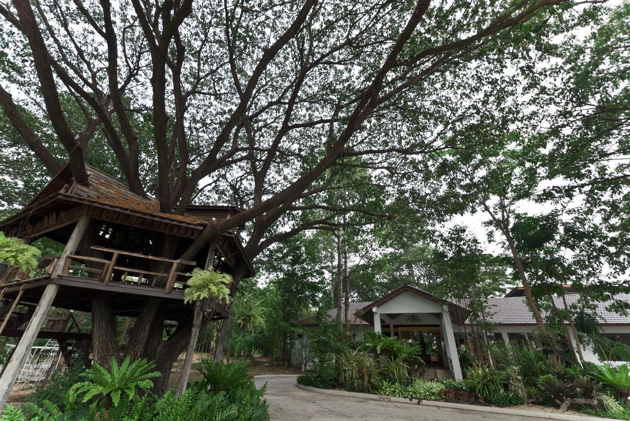Tree House Hotel Sisaket Kültér fotó
